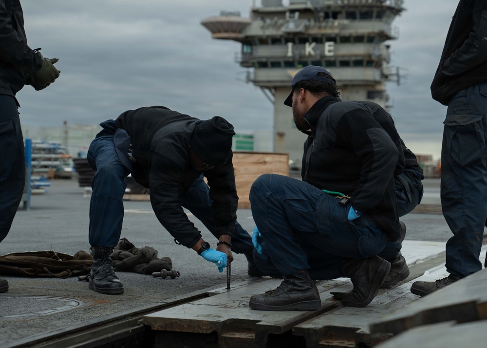 IKE Conducts Planned Incremental Availability maintenance period