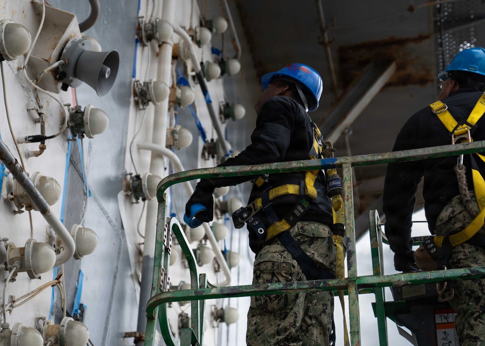 IKE Conducts Planned Incremental Availability maintenance period