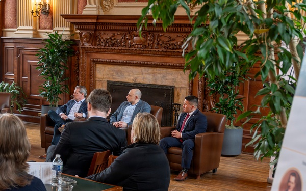 Former chief of National Guard Bureau speaks at veterans' leadership forum