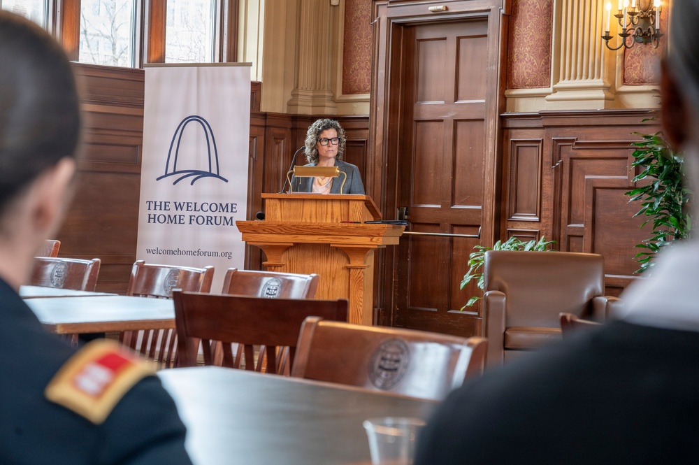 Former chief of National Guard Bureau speaks at veterans' leadership forum