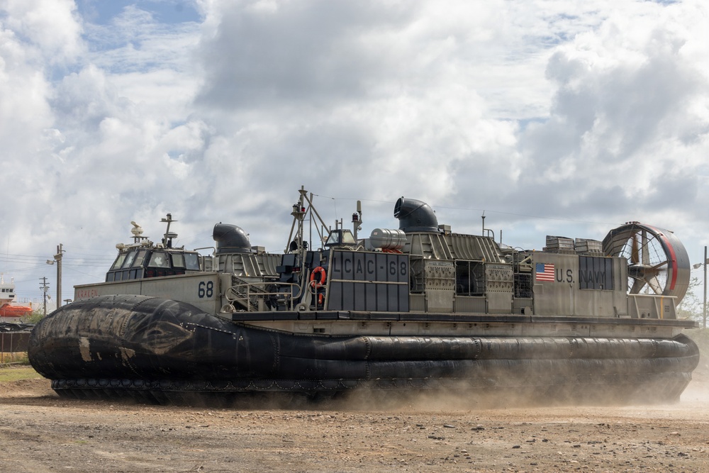 22nd MEU (SOC) | LCAC Landing Operations in Puerto Rico
