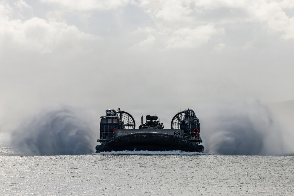 22nd MEU (SOC) | LCAC Landing Operations in Puerto Rico