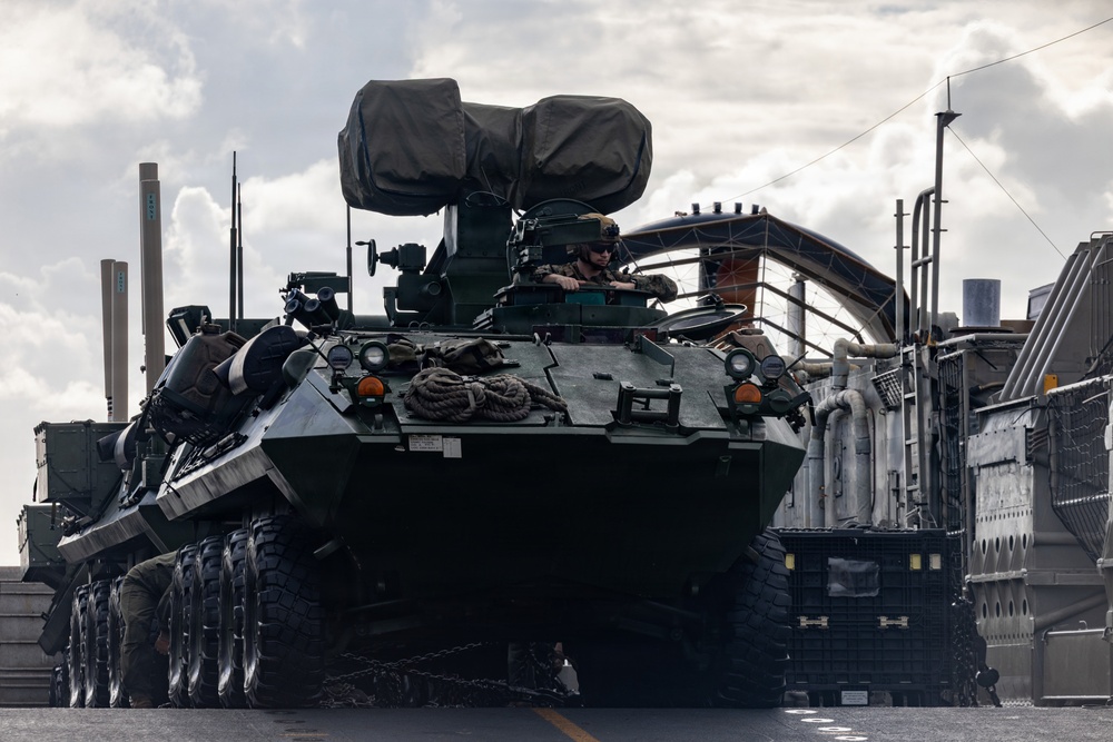 22nd MEU (SOC) | LCAC Landing Operations in Puerto Rico