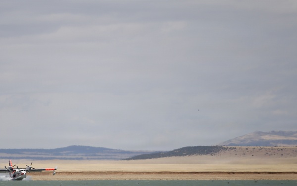 Water Scoopers Hermits Peak Fire