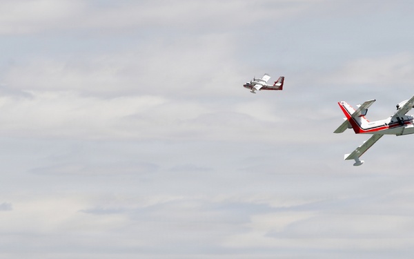 Water Scoopers Hermits Peak Fire