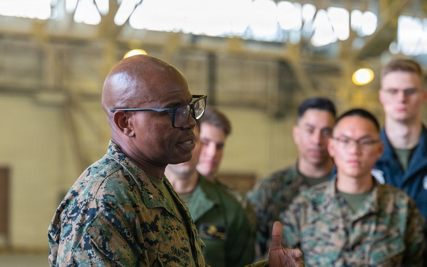 1st MAW assistant wing commander visits Marines at Suwon Air Base