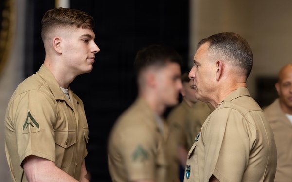 SOUTHCOM Commander visits Panama