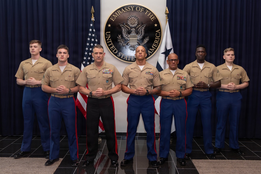 SOUTHCOM Commander visits Panama