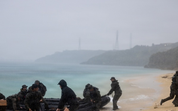 U.S. Marines with 12th LLB Execute Littoral Logistics Field Exercise