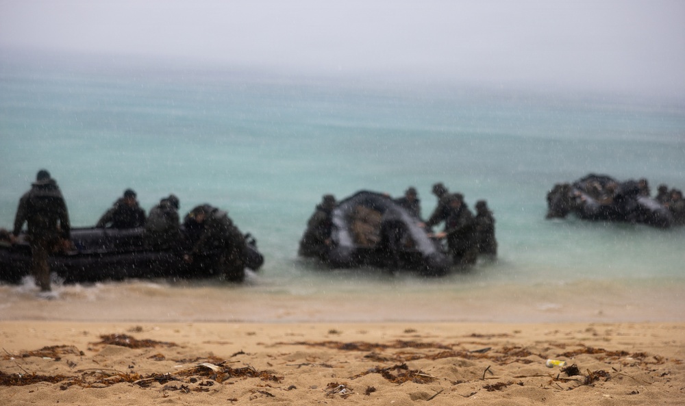 U.S. Marines with 12th LLB Execute Littoral Logistics Field Exercise