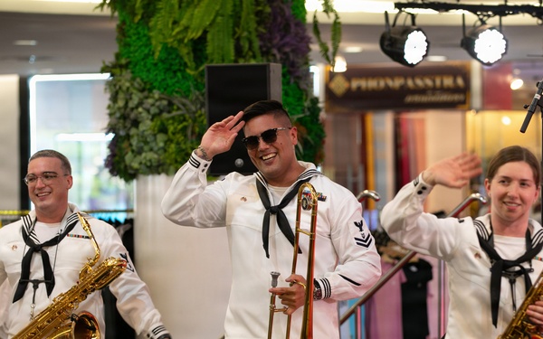 U.S. 7th Fleet Band Performs at Royal Garden Plaza