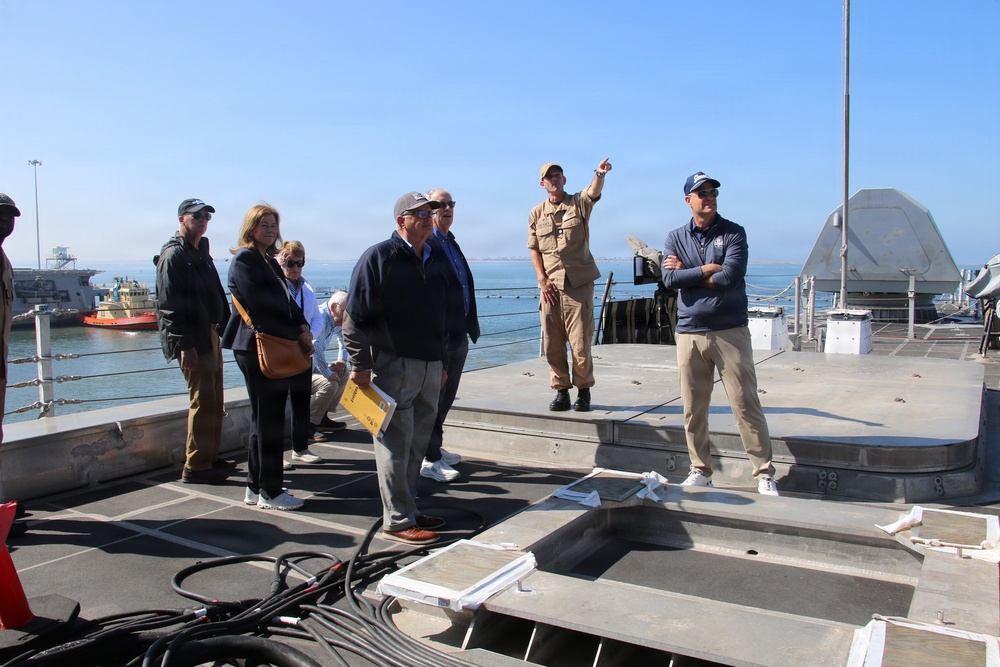 Navy League Visit CMDR Doyle