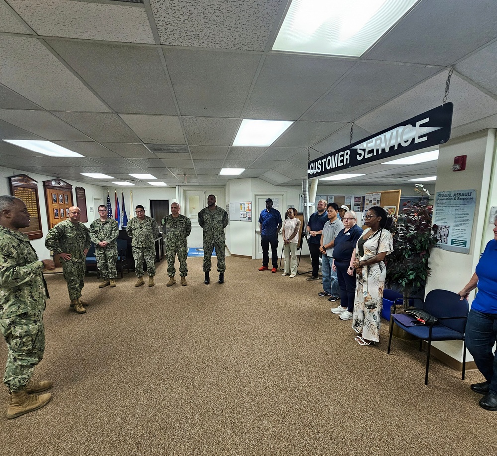 Capt. Wilson visits NAVSUP FLC Jacksonville Site Guantanamo Bay, Cuba