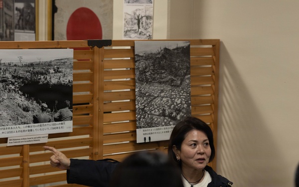 Kushiro-Hokuyo High School Students Take Part in Exchange with 3rd MLG Marines