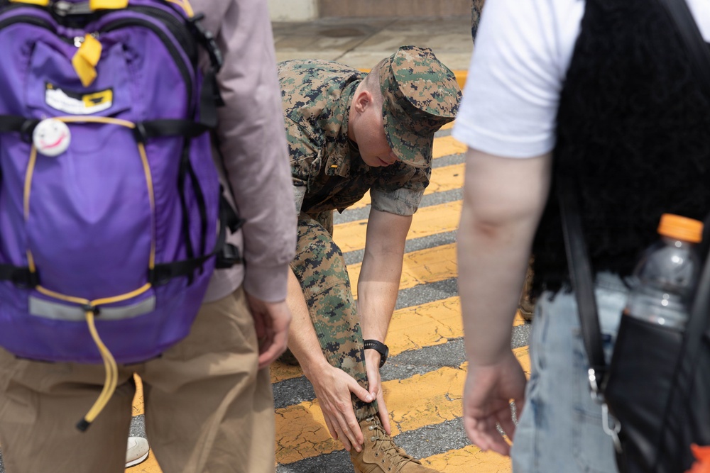 Kushiro-Hokuyo High School Students Take Part in Exchange with 3rd MLG Marines