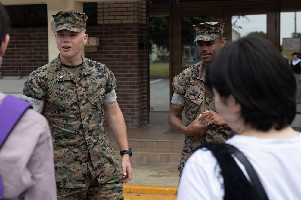 Kushiro-Hokuyo High School Students Take Part in Exchange with 3rd MLG Marines