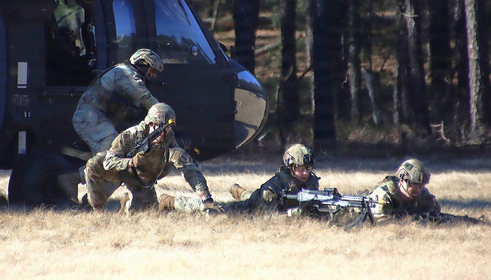 1-254th Regiment Soldiers Conduct Urban Air Assault at JB MDL