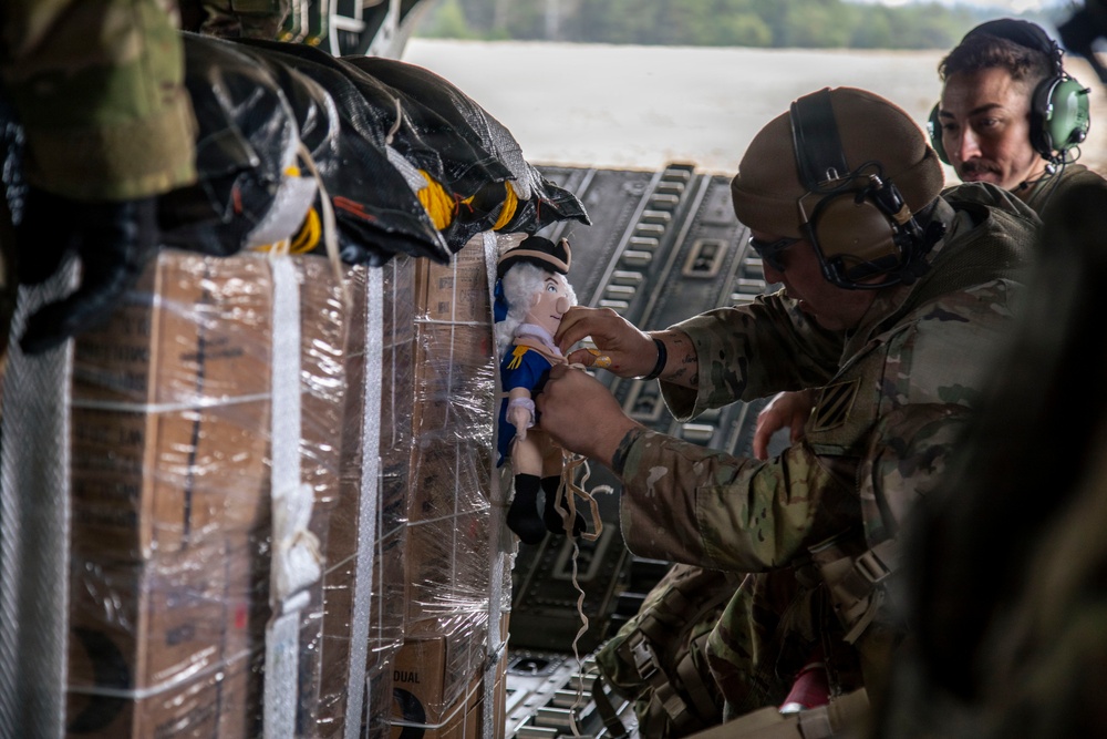 3rd ID Soldiers team-up to train sling load alongside Polish Land Forces