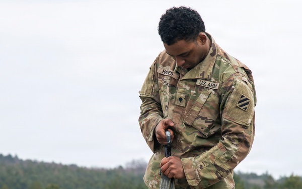 3rd ID Soldiers team-up to train sling load alongside Polish Land Forces
