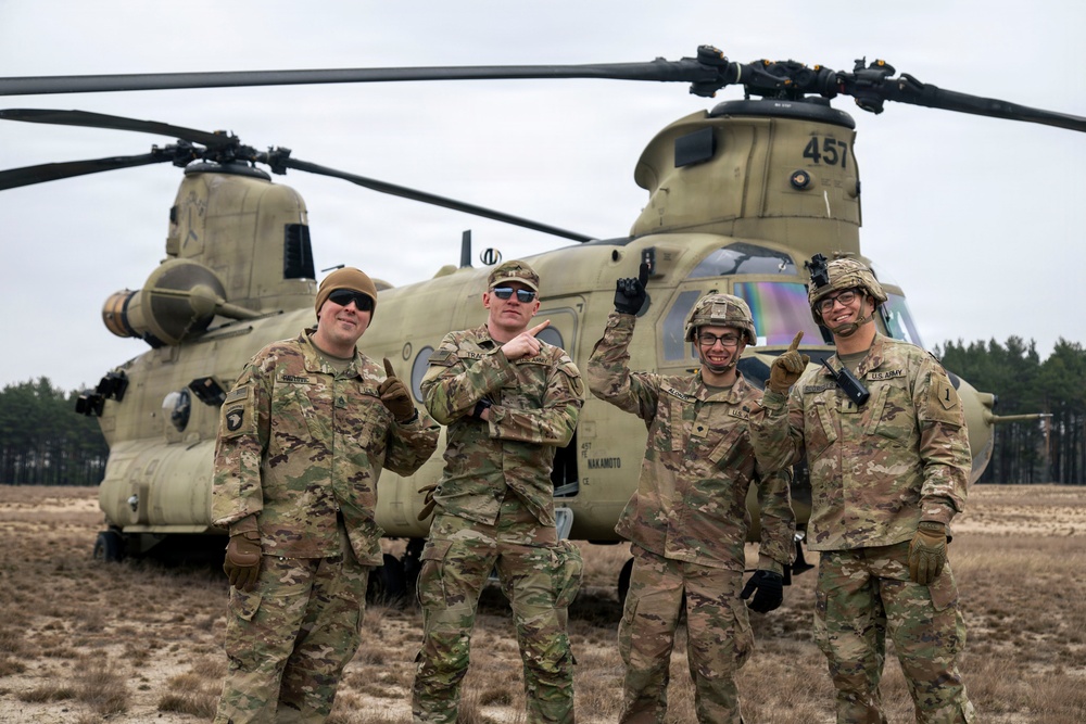 3rd ID Soldiers team-up to train sling load alongside Polish Land Forces