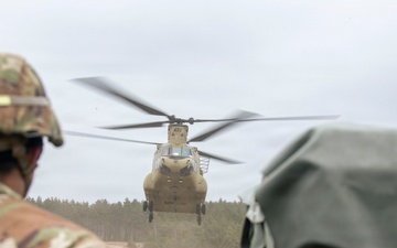 3rd ID Soldiers team-up to train sling load alongside Polish Land Forces