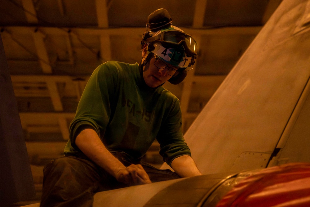 USS Abraham Lincoln Conducts Maintenance during Operation Epic Fury