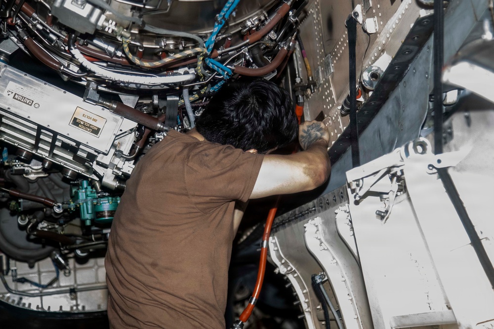 USS Abraham Lincoln Conducts Maintenance during Operation Epic Fury
