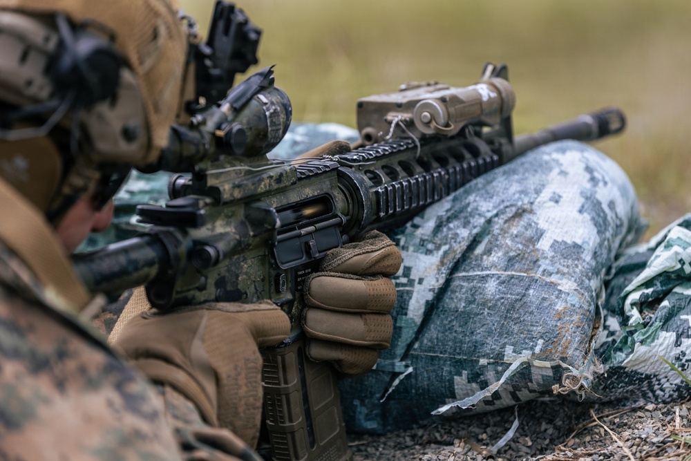 22nd MEU (SOC) | LAR Conducts an Unknown Distance Range at Camp Santiago