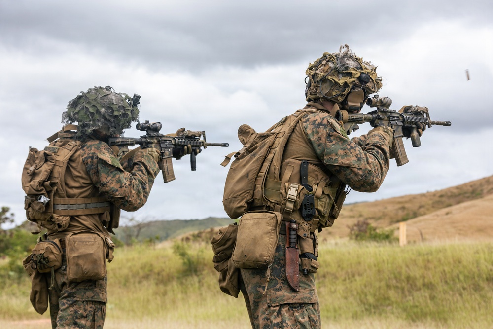 22nd MEU (SOC) | LAR Conducts a Live-Fire Range at Camp Santiago