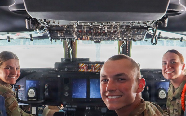 C-5M Super Galaxy Inspires Next Generation at Great Texas Airshow