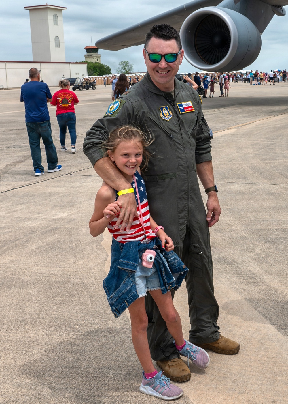 C-5M Super Galaxy Inspires Next Generation at Great Texas Airshow