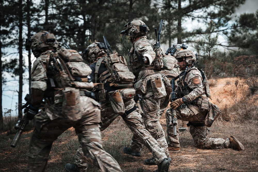 3rd Special Forces Group (Airborne) Enhance Unconventional Warfare Skills in Live-Fire Exercise at JRTC