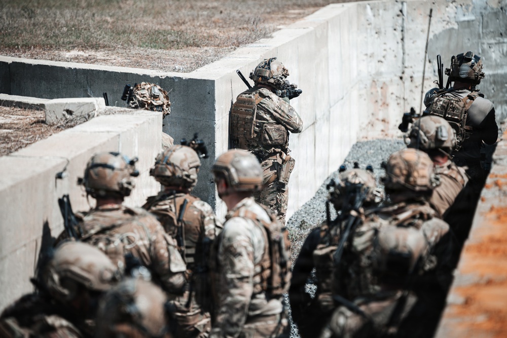3rd Special Forces Group (Airborne) Enhance Unconventional Warfare Skills in Live-Fire Exercise at JRTC