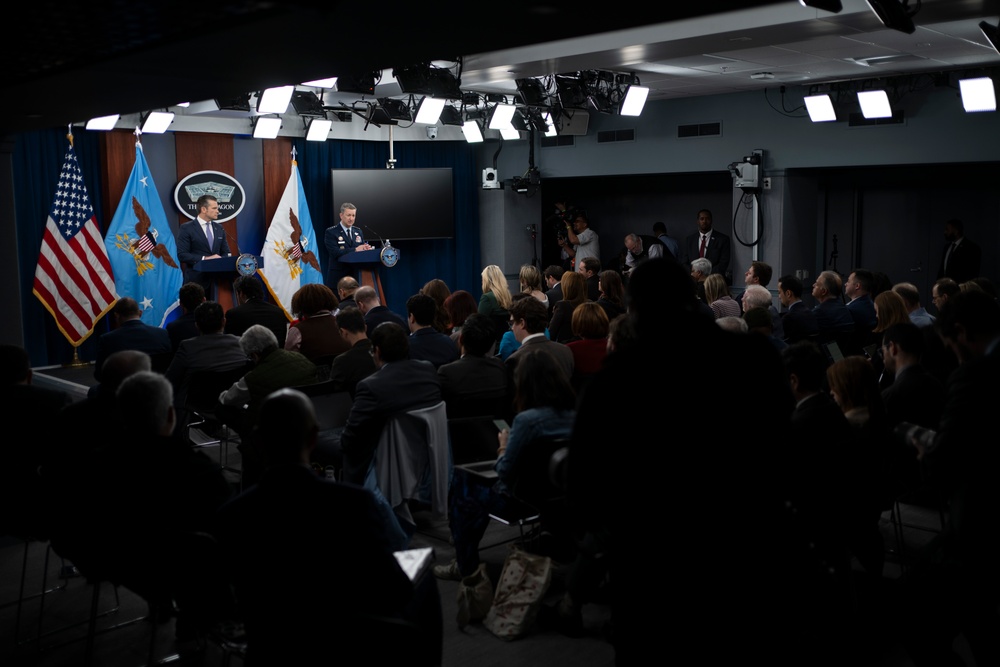 SW, CJCS Conduct Pentagon Press Briefing