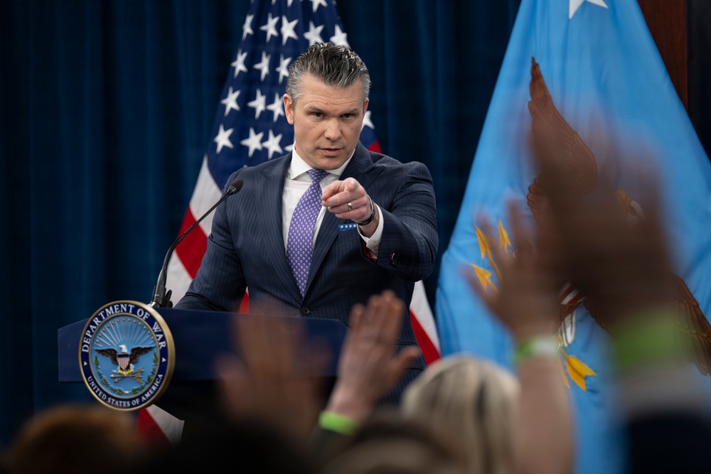 SW, CJCS Conduct Pentagon Press Briefing
