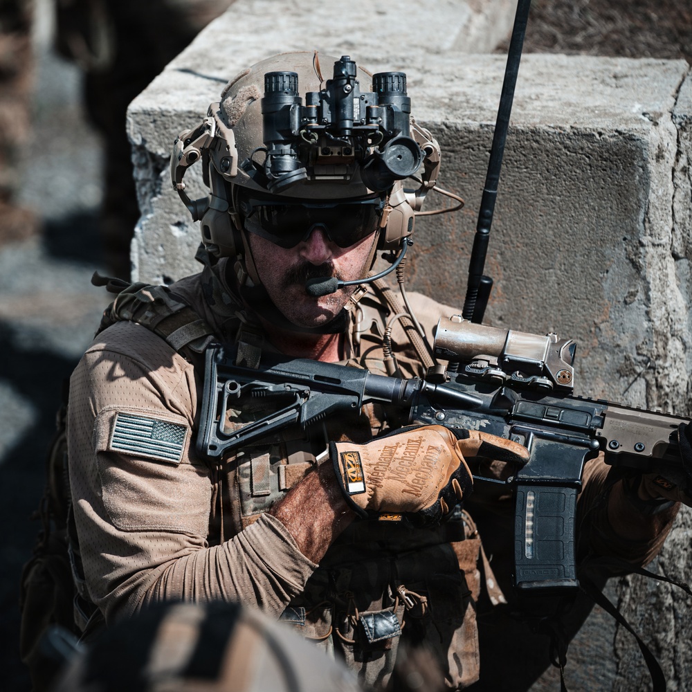 3rd Special Forces Group (Airborne) Enhance Unconventional Warfare Skills in Live-Fire Exercise at JRTC