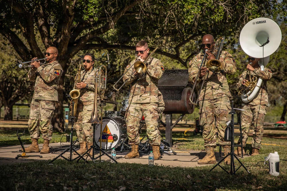 1-1 CAV Unit Ministry Team conducts unit morale day with 1AD Brass Band