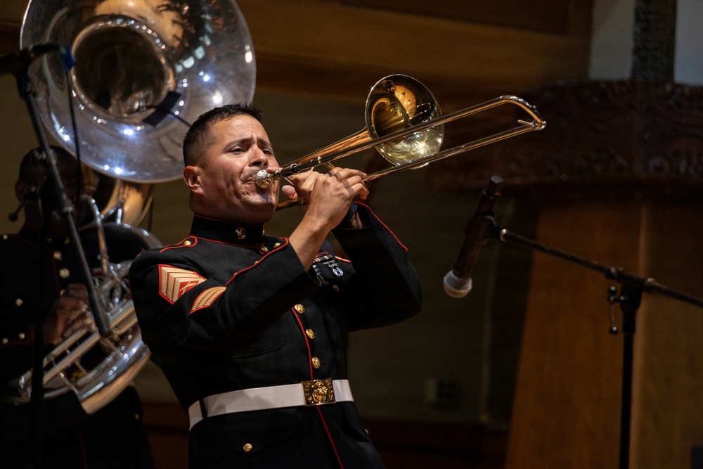 Marine Corps Band San Diego "Hot Brass" Tours Chicagoland: Roosevelt University