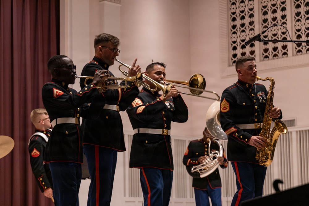 Marine Corps Band San Diego &amp;quot;Hot Brass&amp;quot; Tours Chicagoland: Elmhurst University