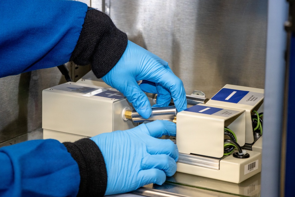 Army research yields rechargeable battery for extreme operating conditions