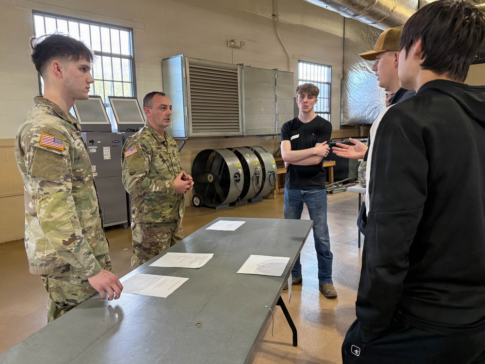 Kentucky National Guard hosts job shadow event in Bardstown