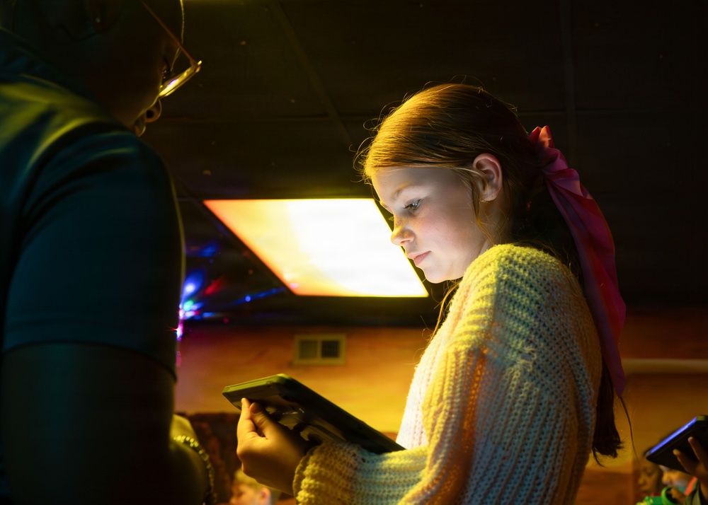 STARBASE Maxwell: Eyes on Artemis