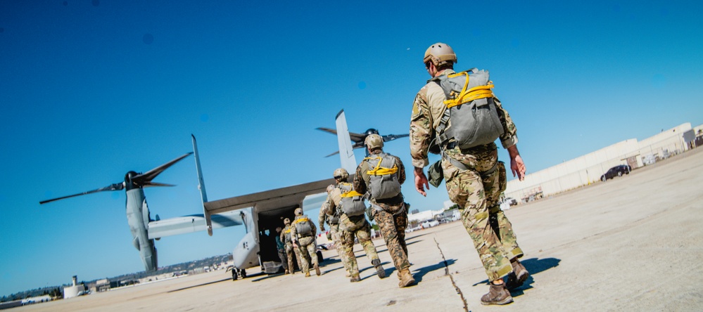 EOD Technicians Conduct Static Line Jump Training