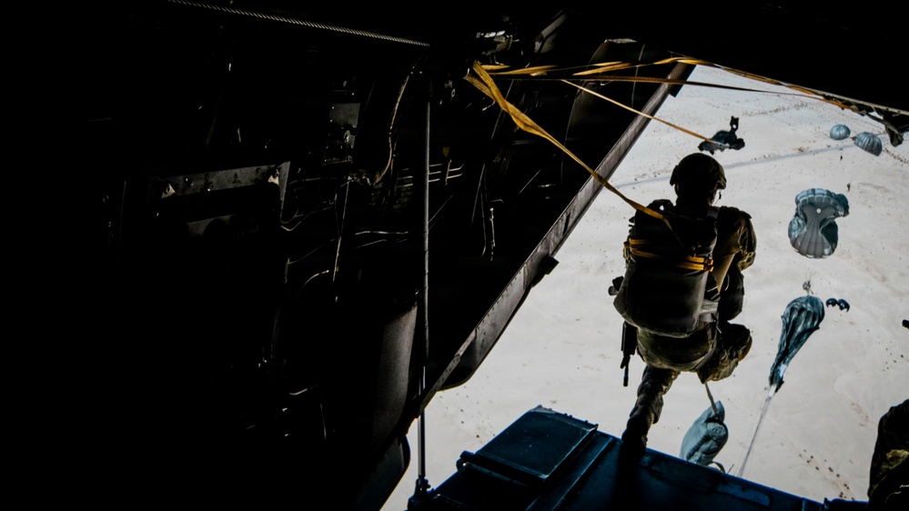 EOD Technicians Conduct Static Line Jump Training