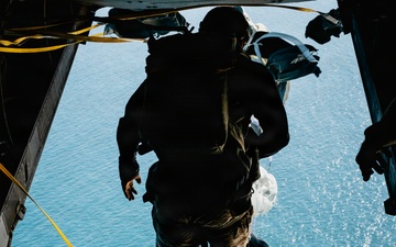 EOD Technicians Conduct Static Line Jump Training