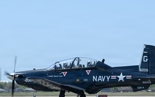 T-6 Conducts Flight Operations