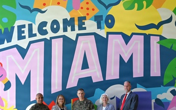 USAG Miami welcomes commander of U.S. Southern Command
