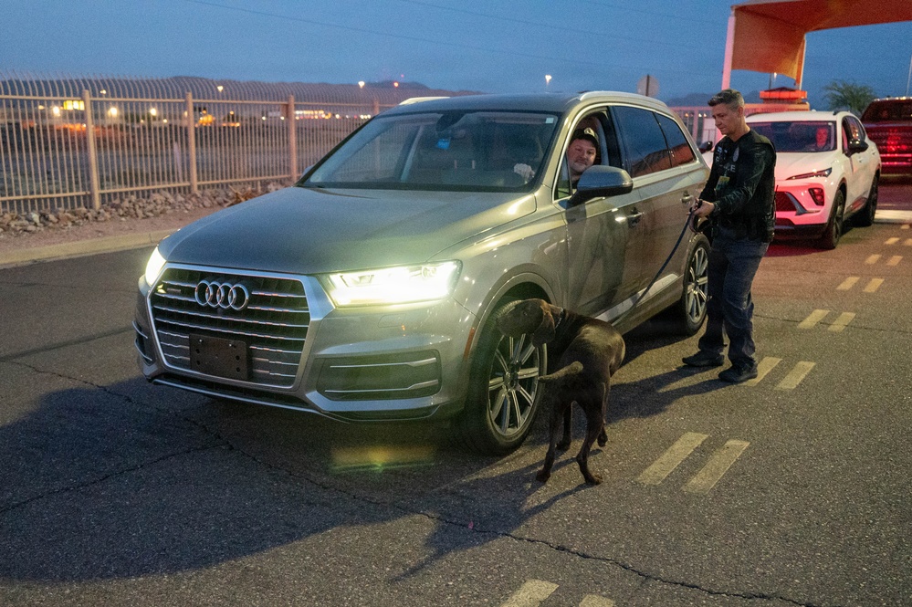 Phoenix Police Department Canines Support 161st Air Refueling Wing Vehicle Inspections