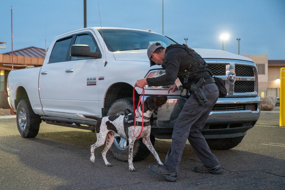 Phoenix Police Department Canines Support 161st Air Refueling Wing Vehicle Inspections