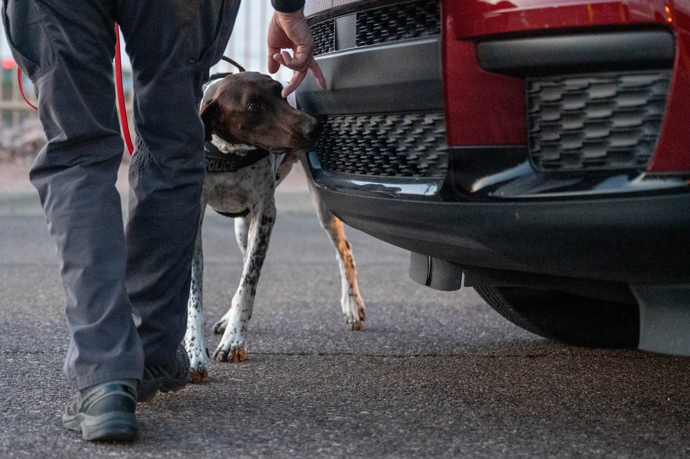 Phoenix Police Department Canines Support 161st Air Refueling Wing Vehicle Inspections